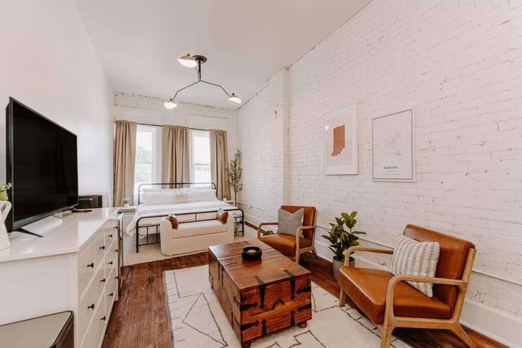 East Main Lofts - Farmhouse 204 เมดิสัน ภายนอก รูปภาพ